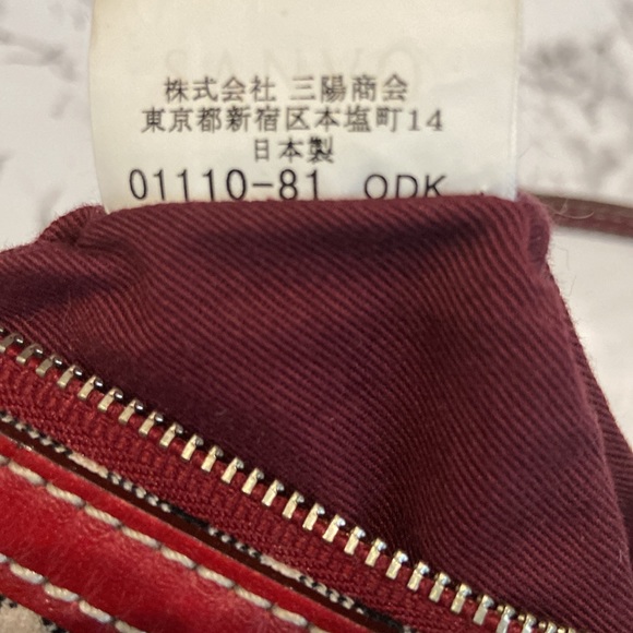 Burberry London Blue Label fabric crescent bag. - Picture 4 of 5